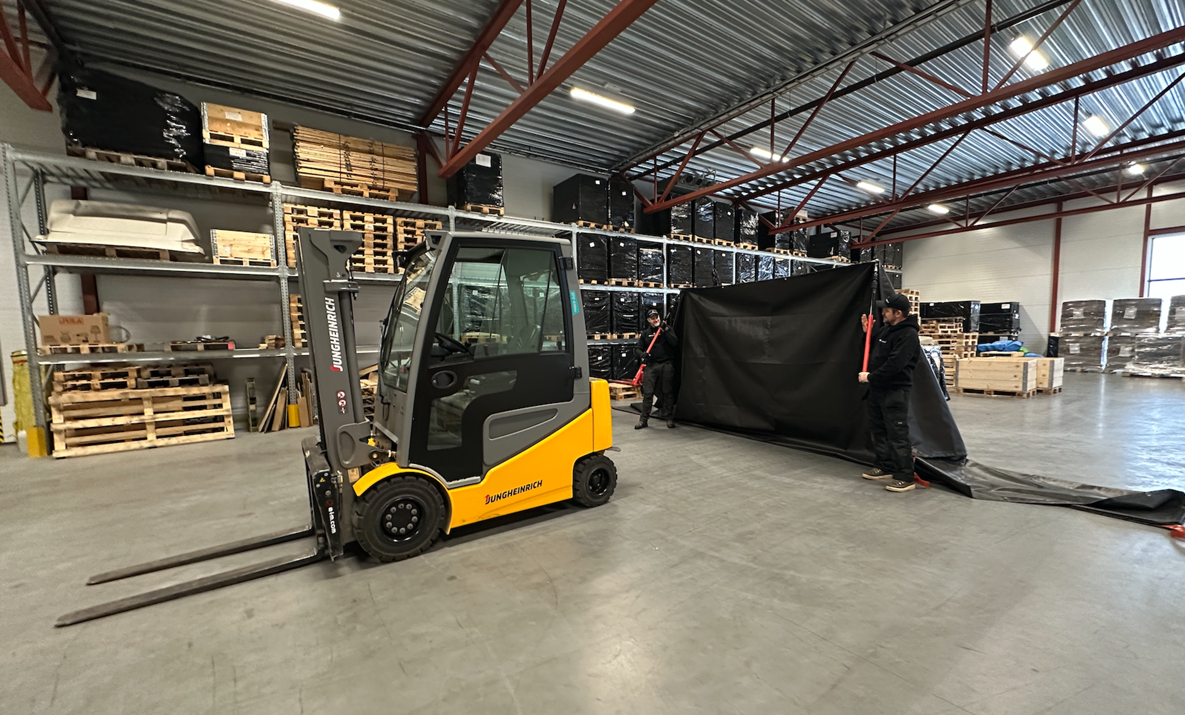 Bridgehill Partnership with Jungheinrich_Forkift Fire Blanket and Extendable Poles