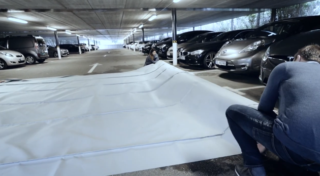 Slik pakker du Bridgehill-brannteppet til bilen